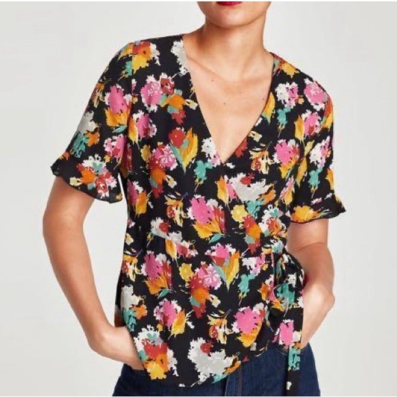 NWT Zara Trafaluc Floral Print Wrap Blouse with Tie Waist, size S - Picture 2 of 9
